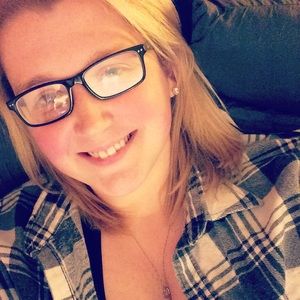 Meet your Posher, Katelyn